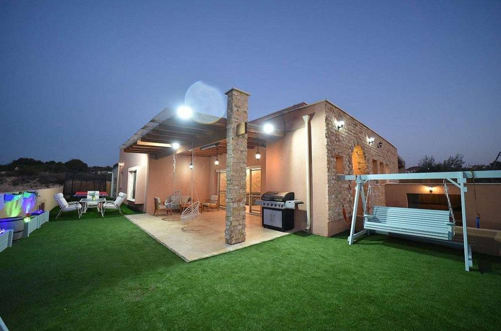 104514 מתחם חיצוני, אצולת אירופה, וילה  בלוזית וילות - Vila 4 U