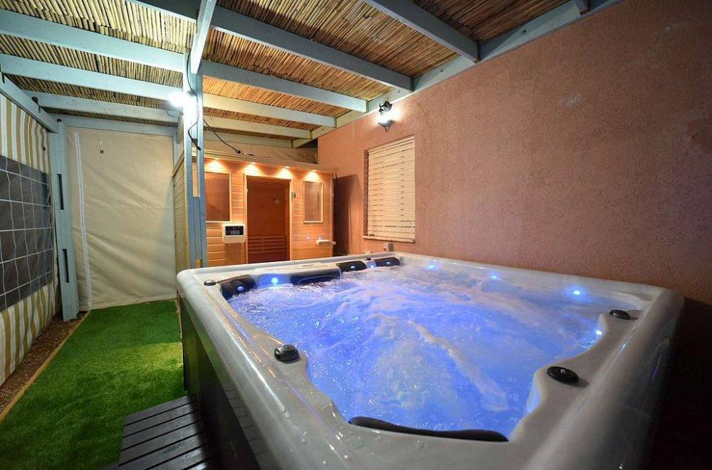 104518 מתחם חיצוני, אצולת אירופה, וילה  בלוזית וילות - Vila 4 U