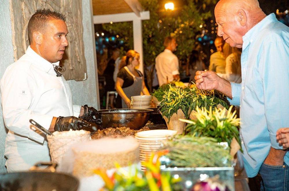 104554 אירועים במתחם, החצר של מישקה, וילה  בהרצליה וילות - Vila 4 U