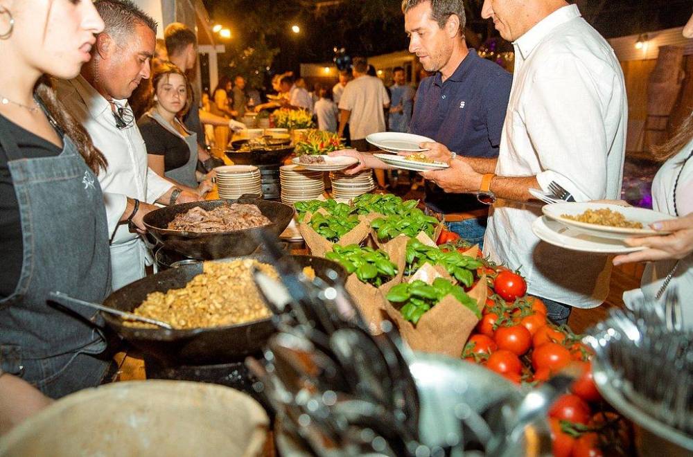 104561 אירועים במתחם, החצר של מישקה, וילה  בהרצליה וילות - Vila 4 U
