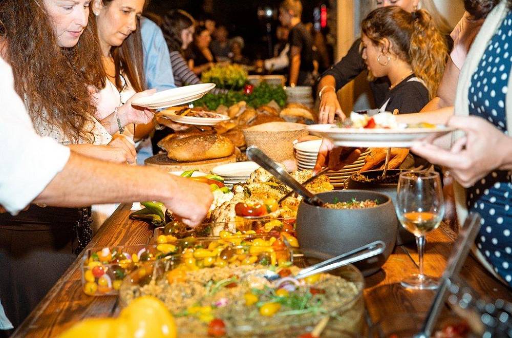 104562 אירועים במתחם, החצר של מישקה, וילה  בהרצליה וילות - Vila 4 U