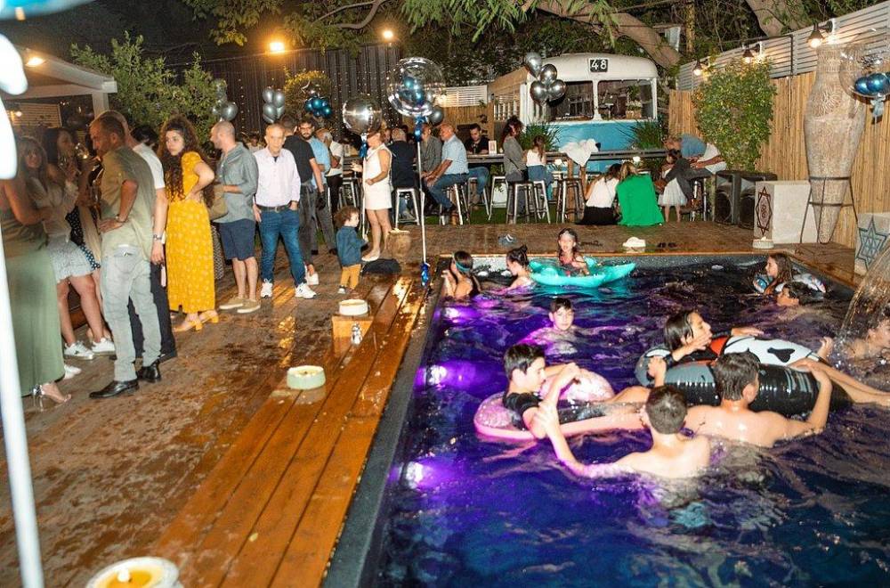 104563 אירועים במתחם, החצר של מישקה, וילה  בהרצליה וילות - Vila 4 U