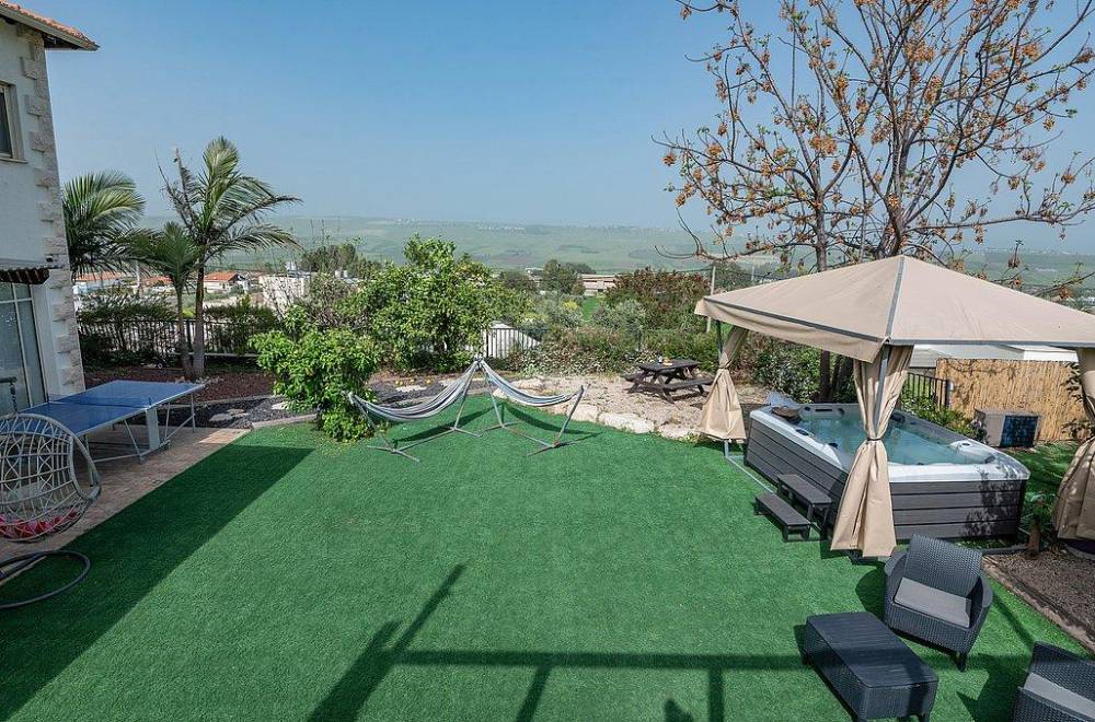 107809 מתחם חיצוני, בין הר לכנרת, וילה  ביבנאל וילות - Vila 4 U