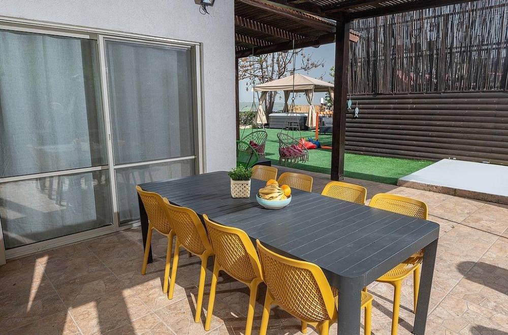 107811 מתחם חיצוני, בין הר לכנרת, וילה  ביבנאל וילות - Vila 4 U