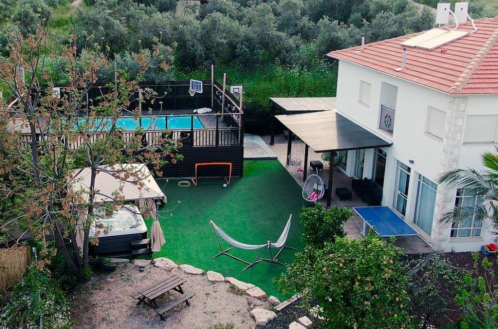 107813 מתחם חיצוני, בין הר לכנרת, וילה  ביבנאל וילות - Vila 4 U