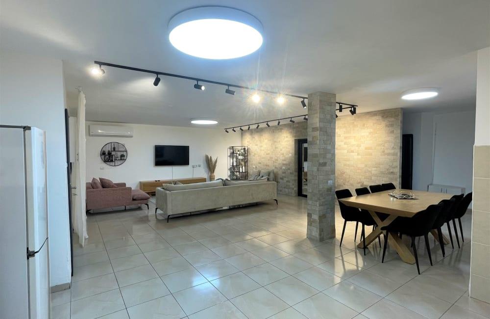 108321 מתחם פנימי, וילה חלומות אלה, וילה  בחצור הגלילית וילות - Vila 4 U