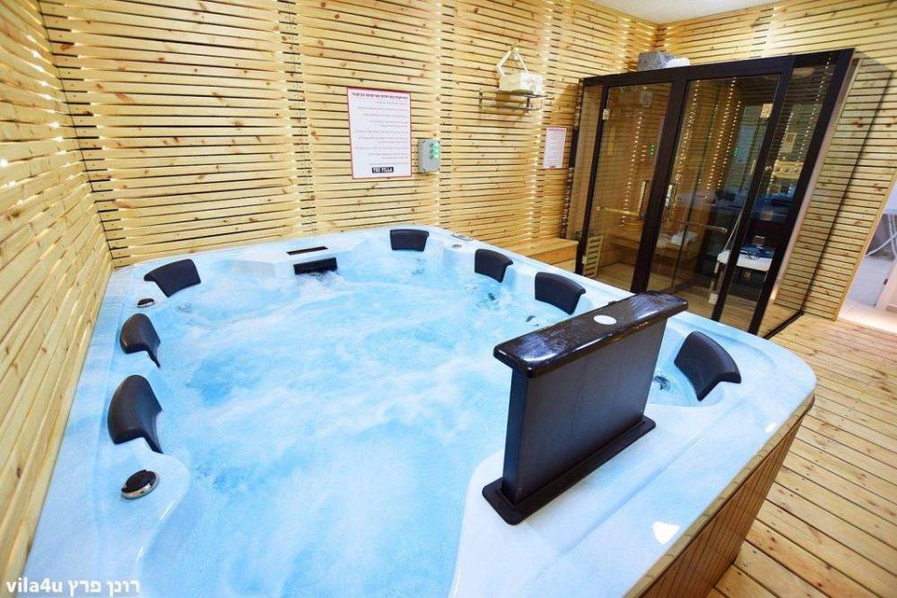 108466 המתחם החיצוני, דה וילה The Villa, וילה  באשקלון וילות - Vila 4 U