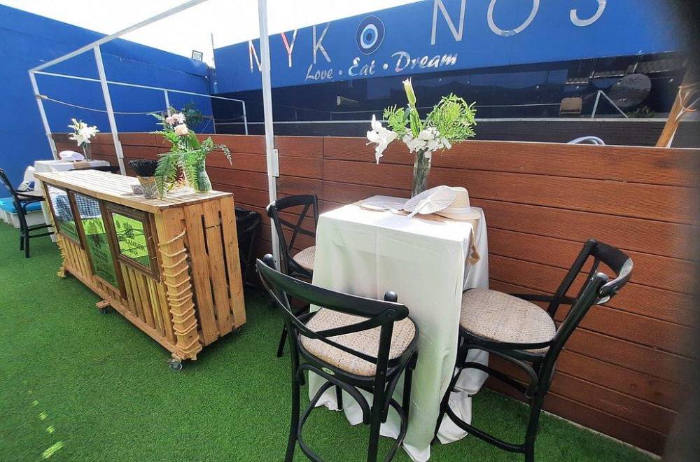 109691 החצר והבריכה, מיקונוס לופט, וילה  בראשון לציון וילות - Vila 4 U