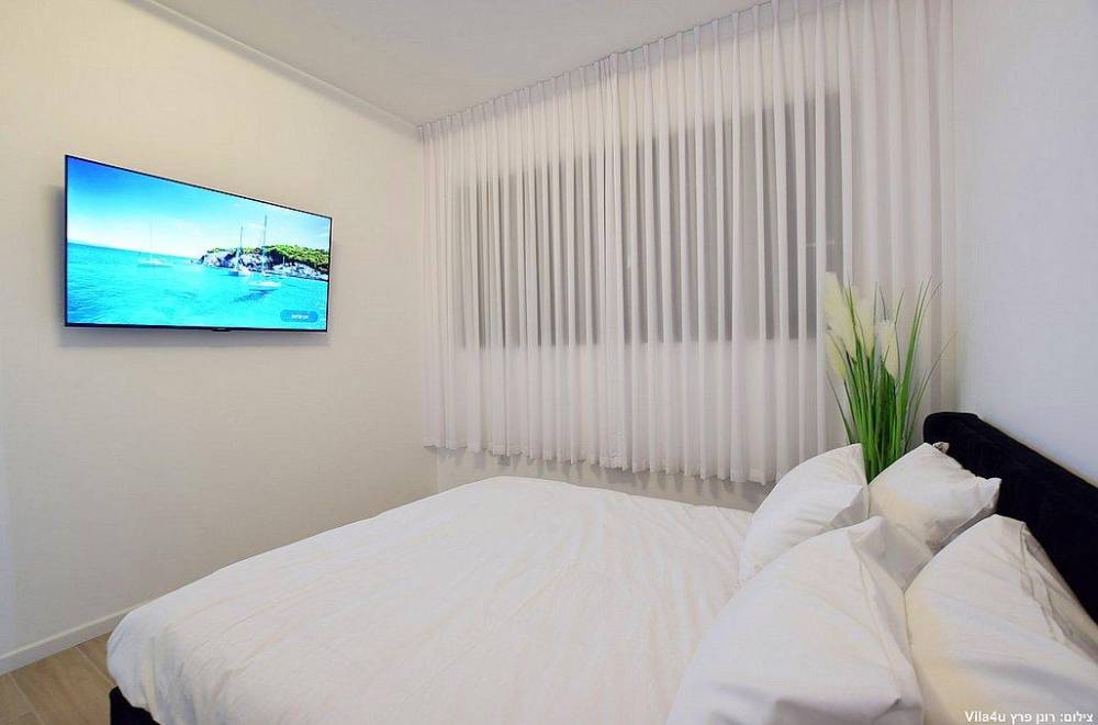 110312 מתחם פנימי, אחוזת דיויד פאלאס, וילה  בצוריאל וילות - Vila 4 U