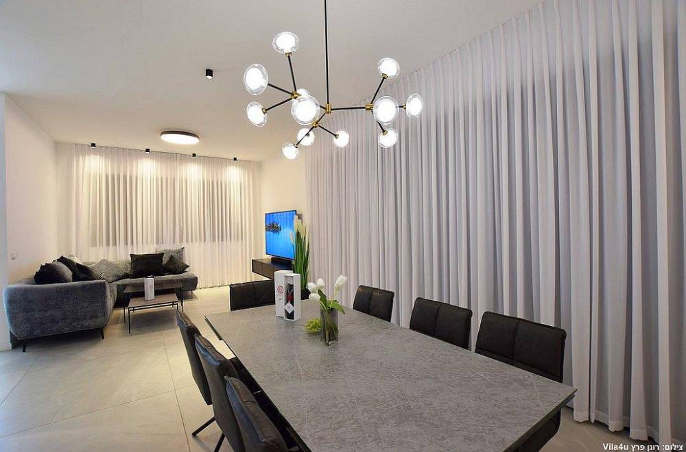 110338 מתחם פנימי, אחוזת דיויד פאלאס, וילה  בצוריאל וילות - Vila 4 U