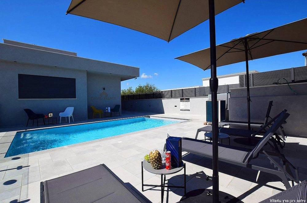 110347 מתחם חיצוני, אחוזת דיויד פאלאס, וילה  בצוריאל וילות - Vila 4 U