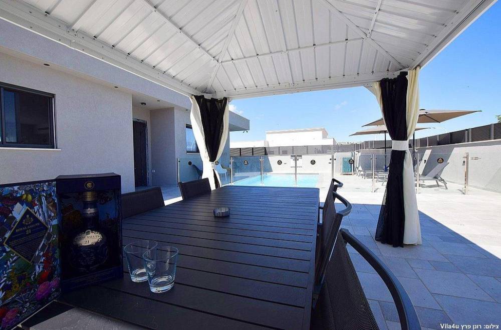 110363 מתחם חיצוני, אחוזת דיויד פאלאס, וילה  בצוריאל וילות - Vila 4 U