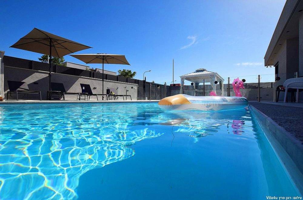 110377 מתחם חיצוני, אחוזת דיויד פאלאס, וילה  בצוריאל וילות - Vila 4 U