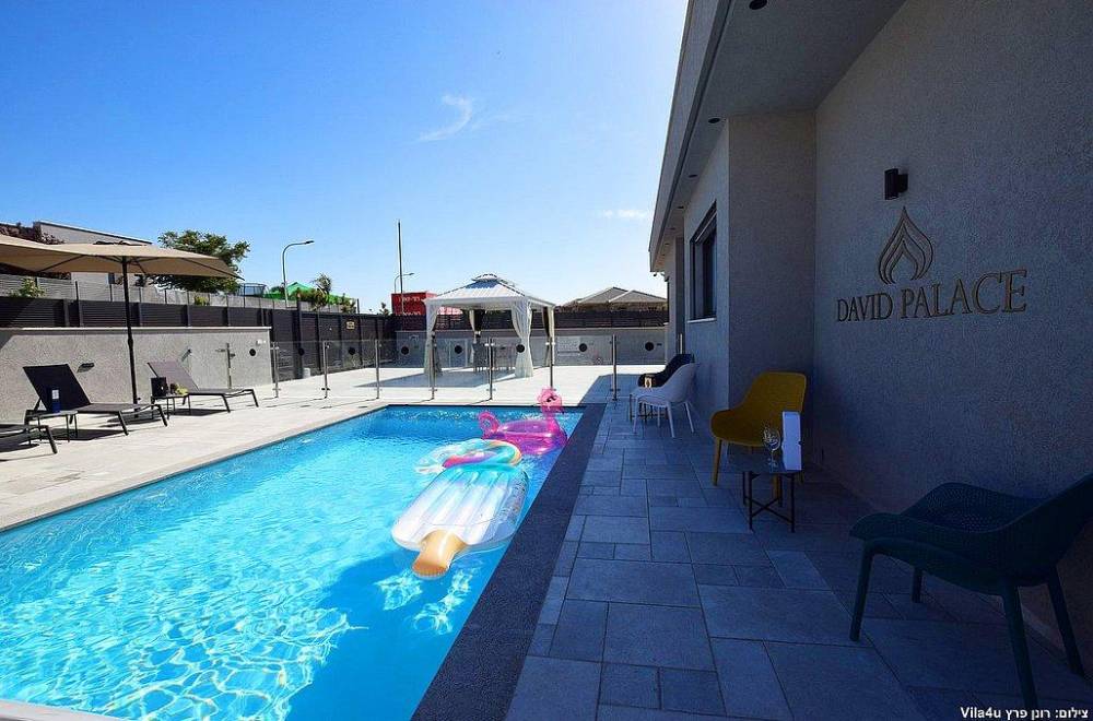 110381 מתחם חיצוני, אחוזת דיויד פאלאס, וילה  בצוריאל וילות - Vila 4 U