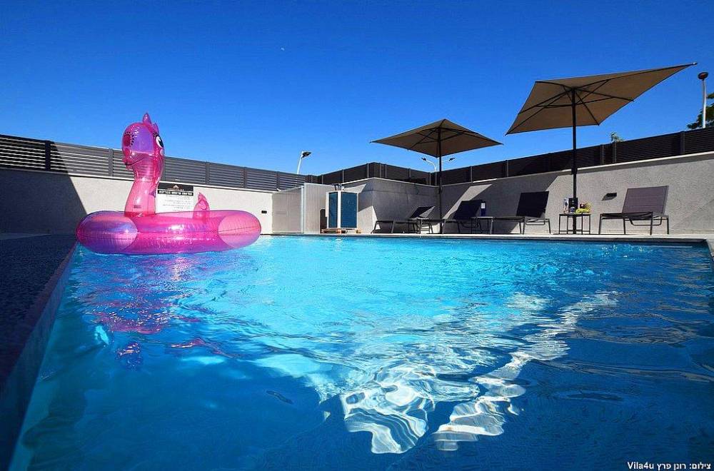 110389 מתחם חיצוני, אחוזת דיויד פאלאס, וילה  בצוריאל וילות - Vila 4 U