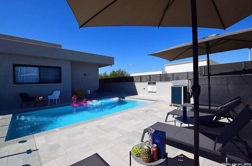 110391 מתחם חיצוני, אחוזת דיויד פאלאס, וילה  בצוריאל וילות - Vila 4 U