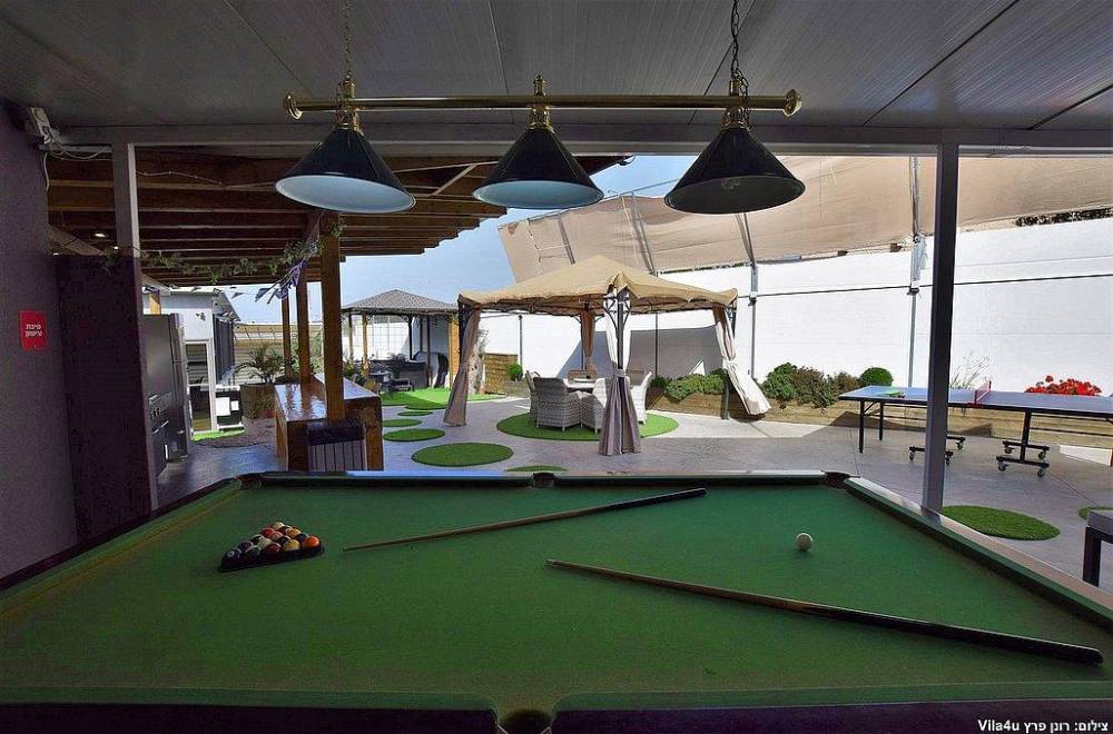 111158 החצר, וילה לב הכפר תירוש, וילה  בתירוש וילות - Vila 4 U