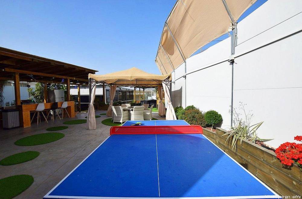 111160 החצר, וילה לב הכפר תירוש, וילה  בתירוש וילות - Vila 4 U