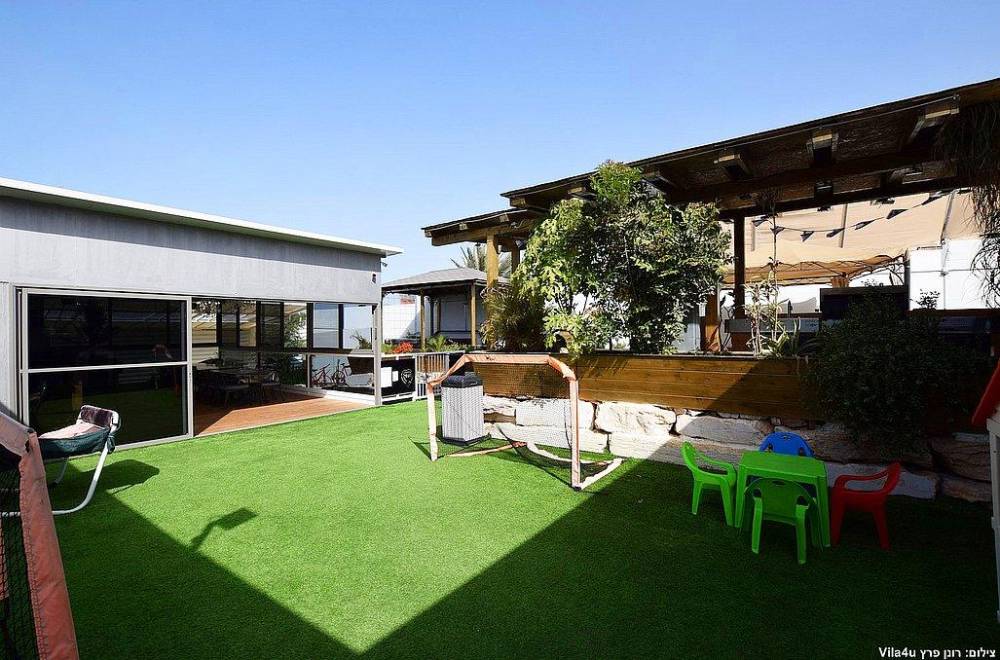 111166 החצר, וילה לב הכפר תירוש, וילה  בתירוש וילות - Vila 4 U