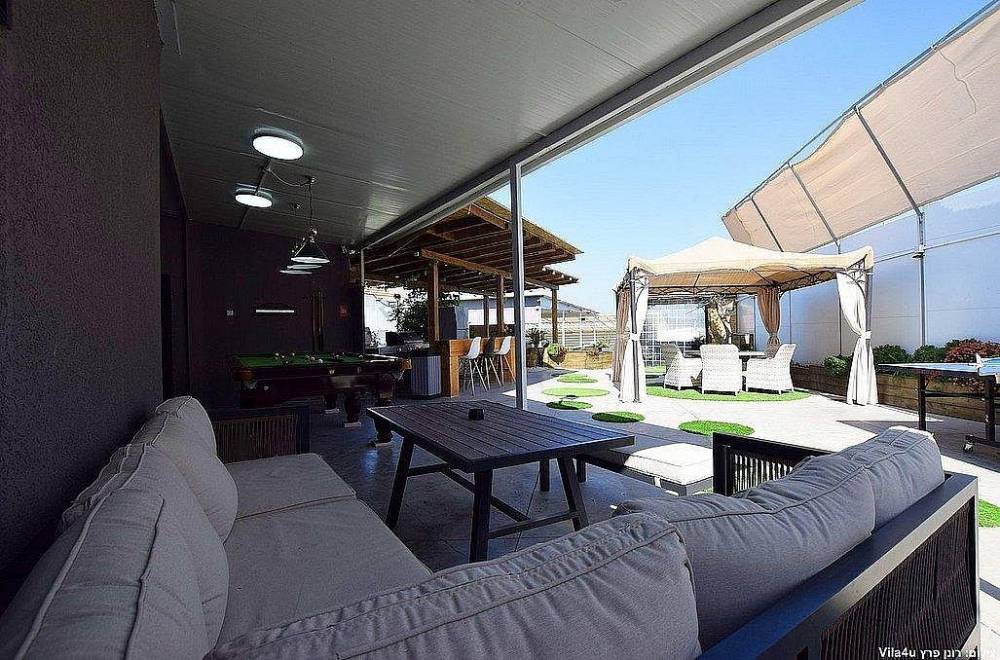 111171 החצר, וילה לב הכפר תירוש, וילה  בתירוש וילות - Vila 4 U