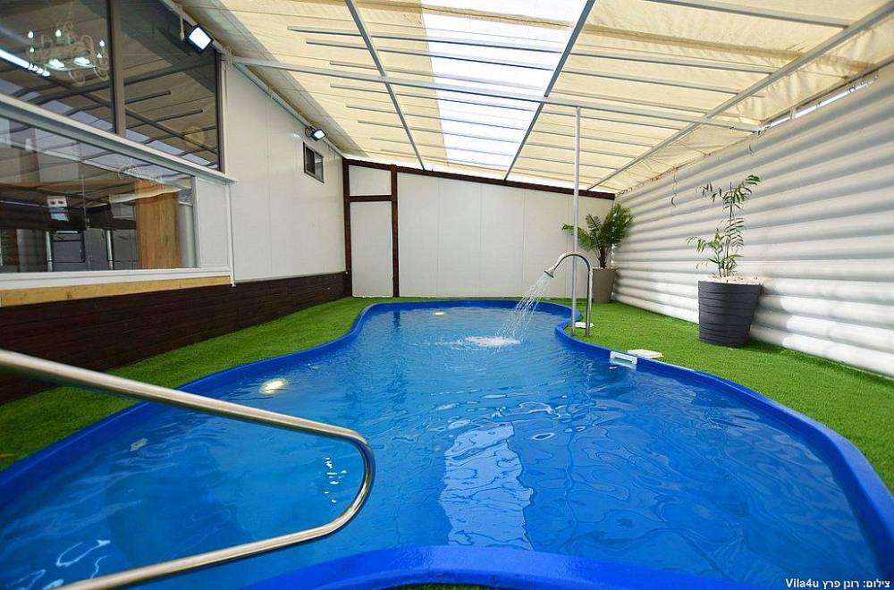 111177 החצר, וילה לב הכפר תירוש, וילה  בתירוש וילות - Vila 4 U