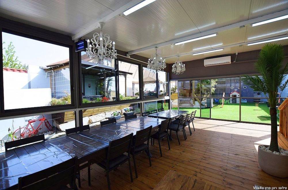 111181 החצר, וילה לב הכפר תירוש, וילה  בתירוש וילות - Vila 4 U