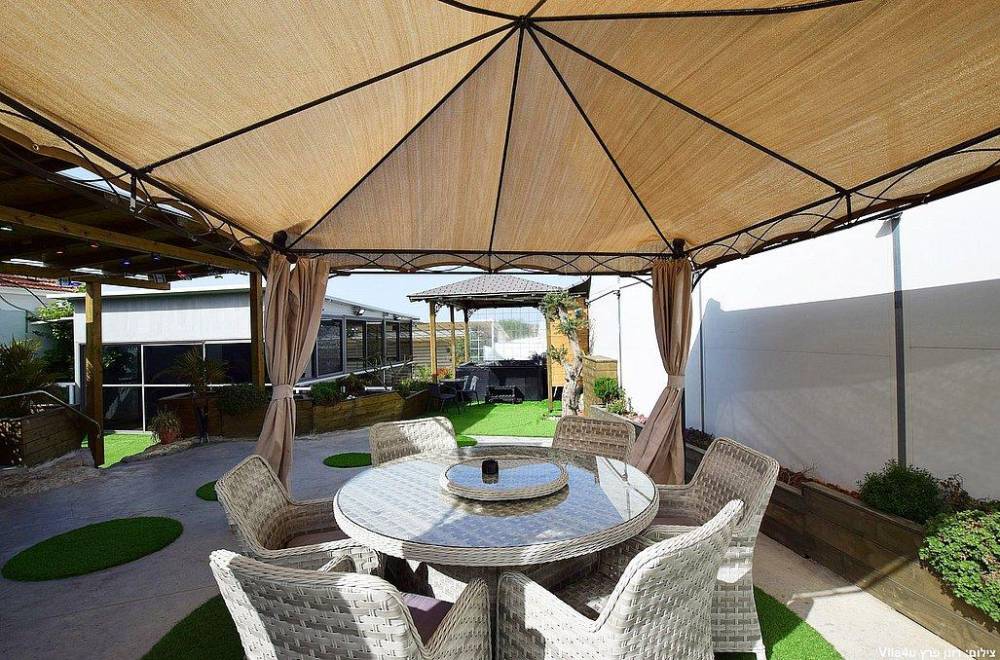 111191 החצר, וילה לב הכפר תירוש, וילה  בתירוש וילות - Vila 4 U