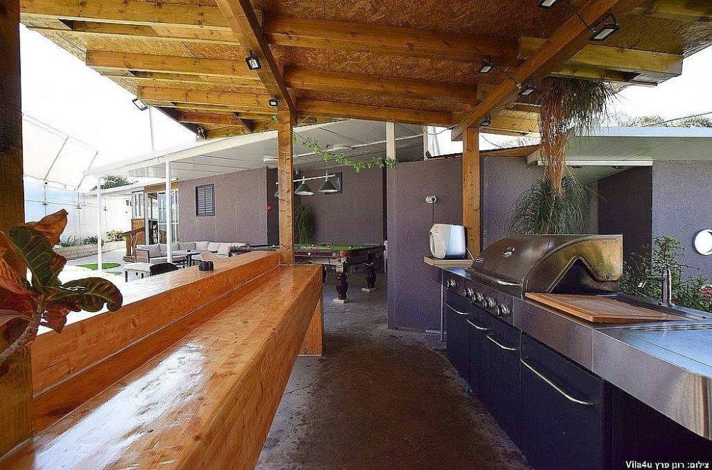 111203 המטבח החיצוני ועמדת המנגל, וילה לב הכפר תירוש, וילה  בתירוש וילות - Vila 4 U