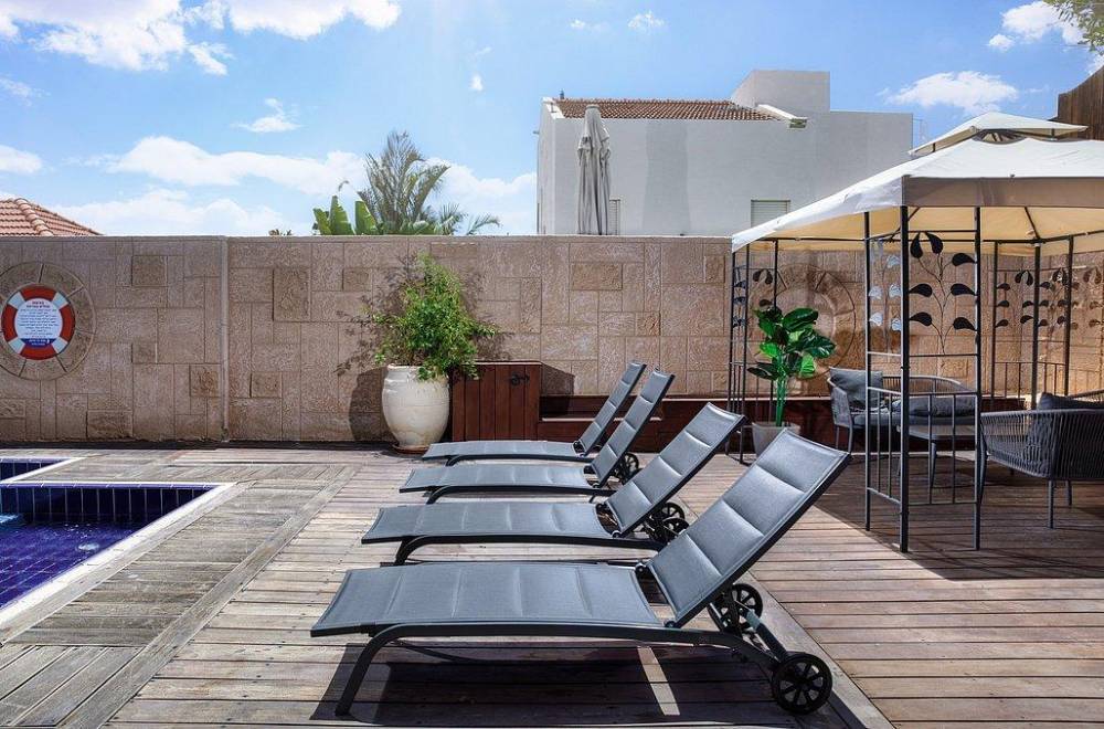 112778 המתחם החיצוני, אחוזת אביב, וילה  באילת וילות - Vila 4 U