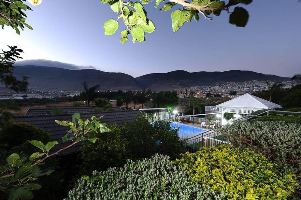 114181 אחוזת אופוריה, אחוזת אופוריה, וילה  בשזור וילות - Vila 4 U