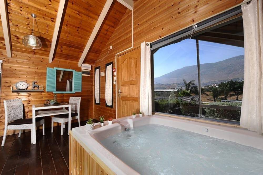 114211 פנים בקתות העץ, אחוזת אופוריה, וילה  בשזור וילות - Vila 4 U