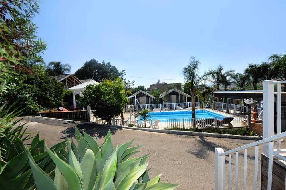 114228 מתחם חיצוני, אחוזת אופוריה, וילה  בשזור וילות - Vila 4 U