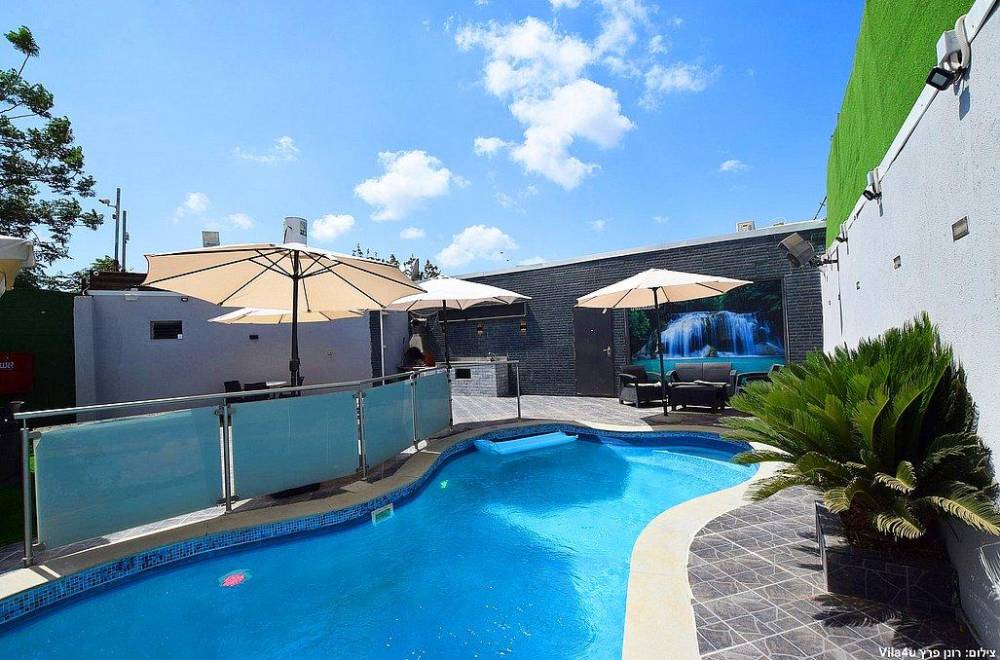 פארדייס בכפר בריכה צלולה למסיבות כללי, פארדייס בכפר, וילה  באור יהודה וילות - Vila 4 U