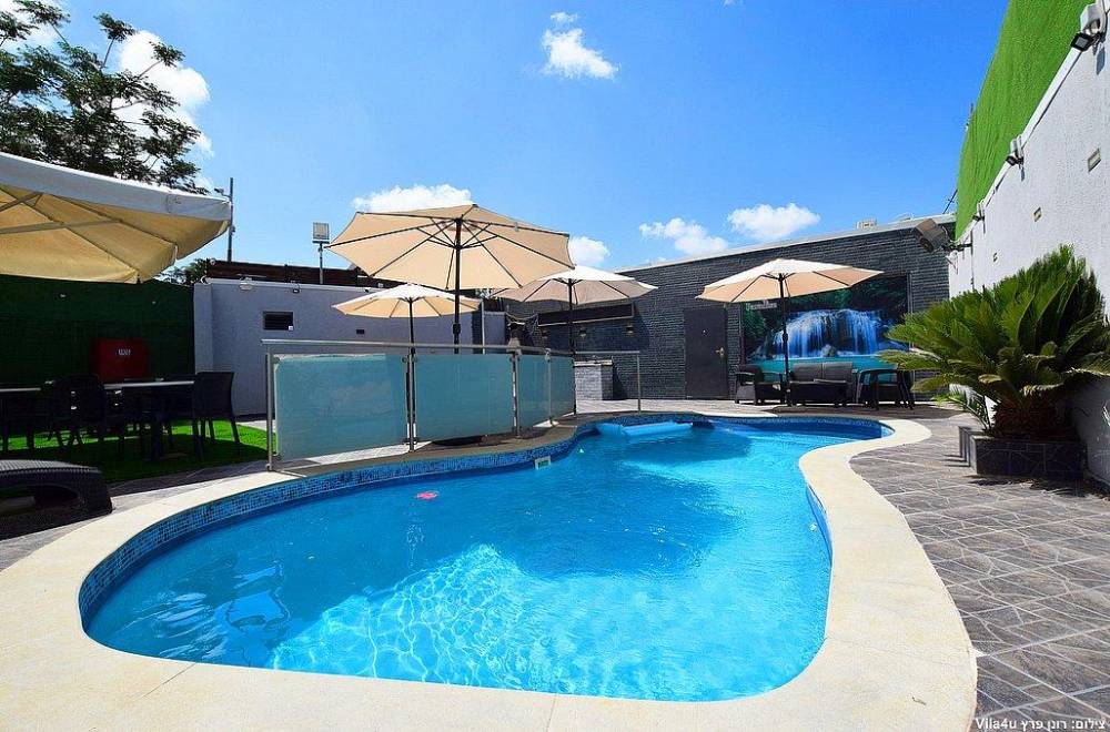 115487 המתחם החיצוני, פארדייס בכפר, וילה  באור יהודה וילות - Vila 4 U