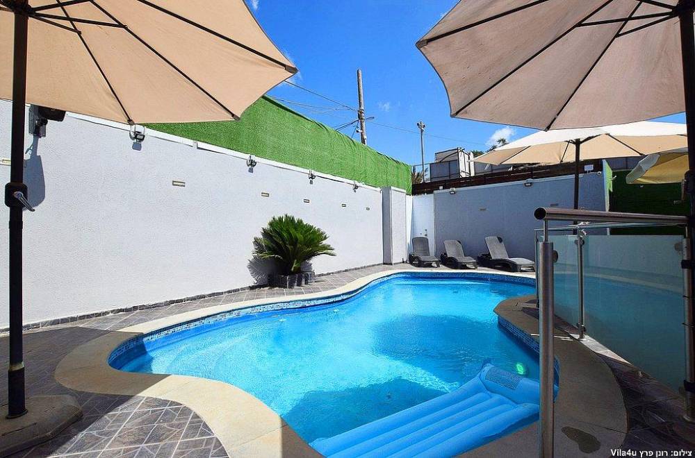115500 המתחם החיצוני, פארדייס בכפר, וילה  באור יהודה וילות - Vila 4 U