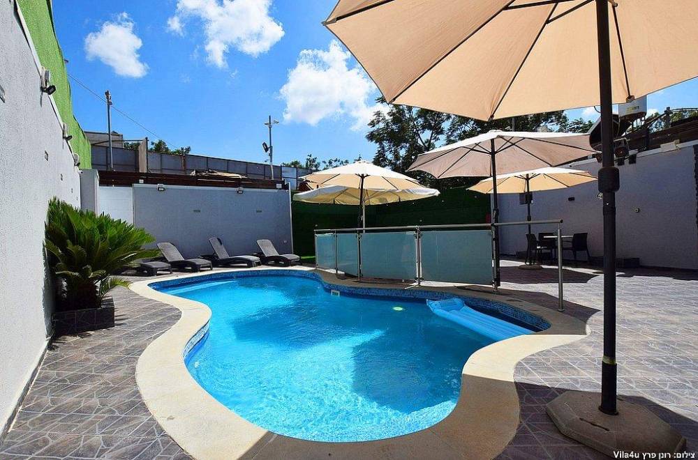 115502 המתחם החיצוני, פארדייס בכפר, וילה  באור יהודה וילות - Vila 4 U