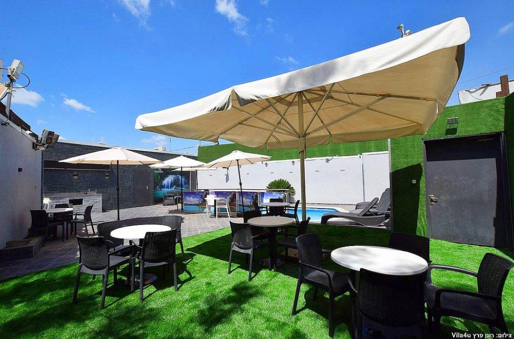 115503 המתחם החיצוני, פארדייס בכפר, וילה  באור יהודה וילות - Vila 4 U