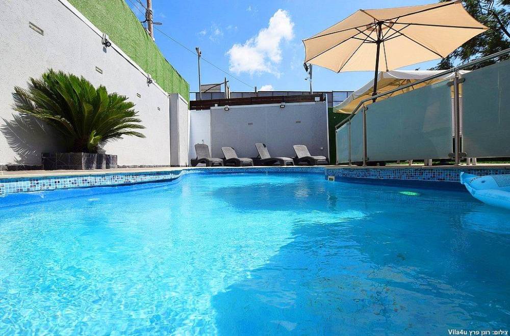 115507 המתחם החיצוני, פארדייס בכפר, וילה  באור יהודה וילות - Vila 4 U