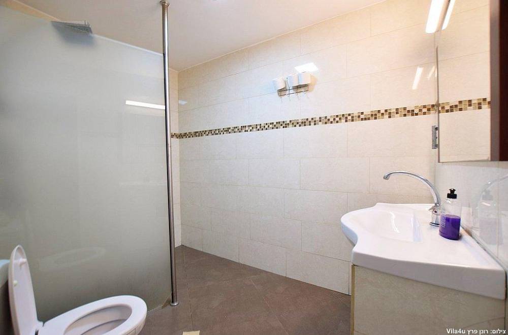 115521 מתחם פנימי, פארדייס בכפר, וילה  באור יהודה וילות - Vila 4 U