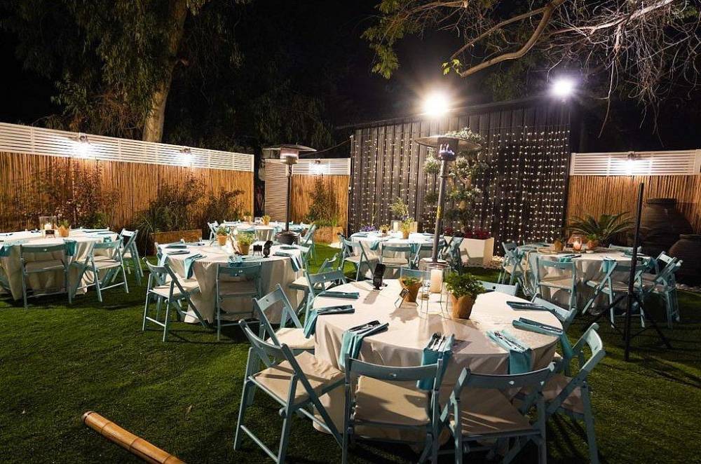 118012 אירועים במתחם, החצר של מישקה, וילה  בהרצליה וילות - Vila 4 U