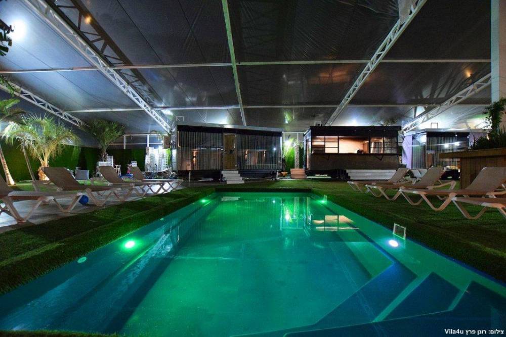 118411 המתחם המקורה בחורף, בית האצילים איוונטס, וילה  בנתניה וילות - Vila 4 U