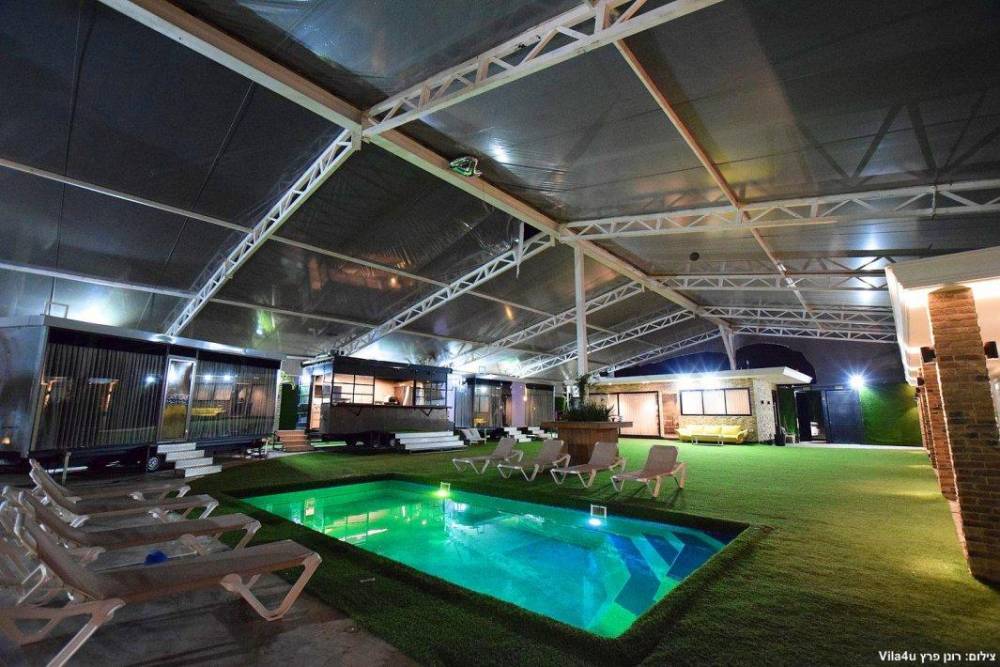 118428 המתחם המקורה בחורף, בית האצילים איוונטס, וילה  בנתניה וילות - Vila 4 U