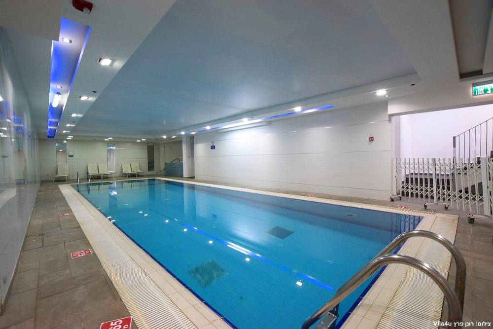 118576 לובי בריכה וחדר הכושר, נופש סי נתניה, וילה  בנתניה וילות - Vila 4 U