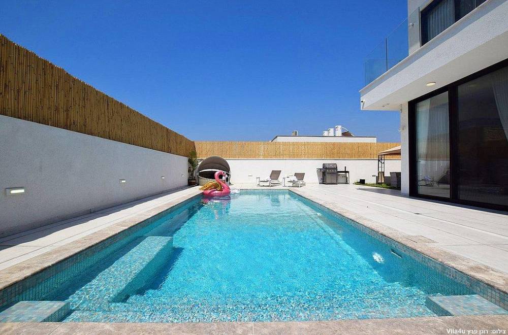 119136 המתחם החיצוני, אצולת האלה, וילה  בישעי וילות - Vila 4 U