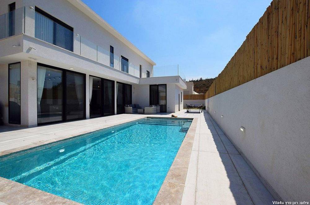 119146 המתחם החיצוני, אצולת האלה, וילה  בישעי וילות - Vila 4 U