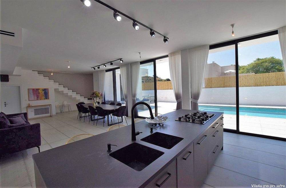 119171 המתחם הפנימי, אצולת האלה, וילה  בישעי וילות - Vila 4 U