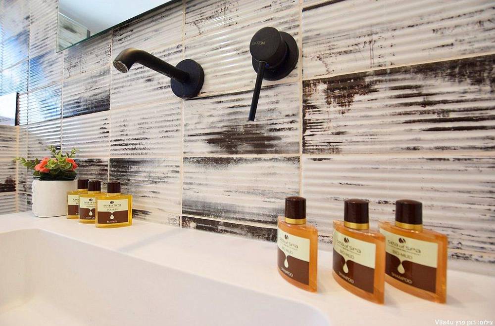 119183 המתחם הפנימי, אצולת האלה, וילה  בישעי וילות - Vila 4 U