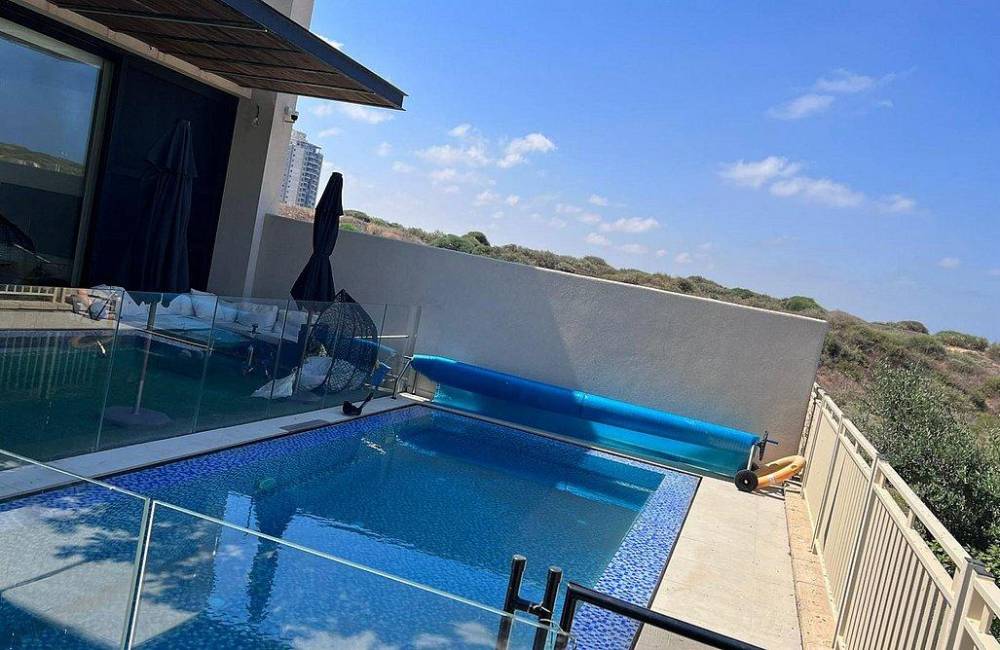 119250 הבריכה והנוף, וילה צוקי ים, וילה  בחדרה וילות - Vila 4 U