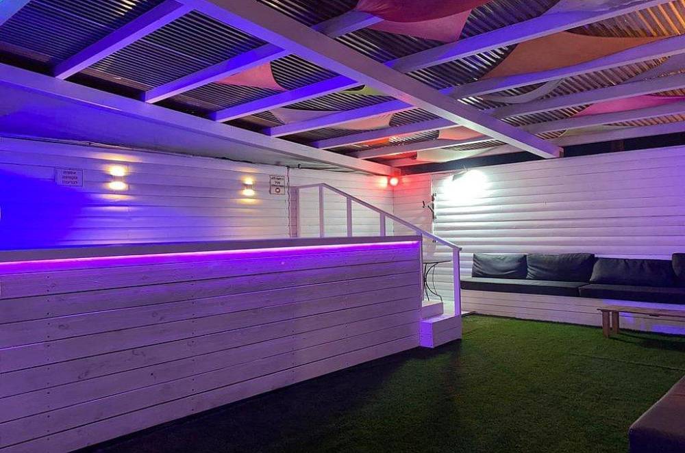 121162 המתחם החיצוני, ווין לופט, וילה  בנתניה וילות - Vila 4 U