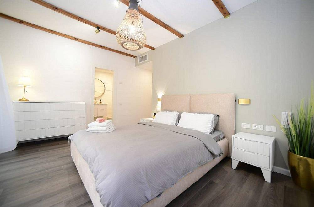 122345 גלריה כללית, לה בל בוטיק אילת, וילה  באילת וילות - Vila 4 U